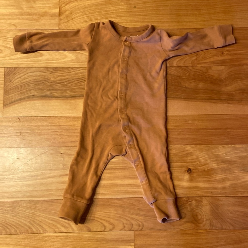 Colored Organics bodysuit- gender neutral tan, 3-6M, gently used condition
